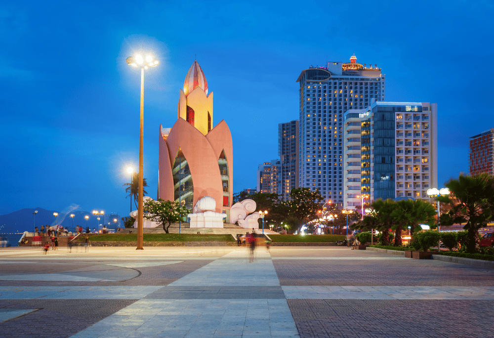 The artistic lighting system transforms the tower into a vibrant centerpiece, enhancing the city's coastal charm (Source: Canva)